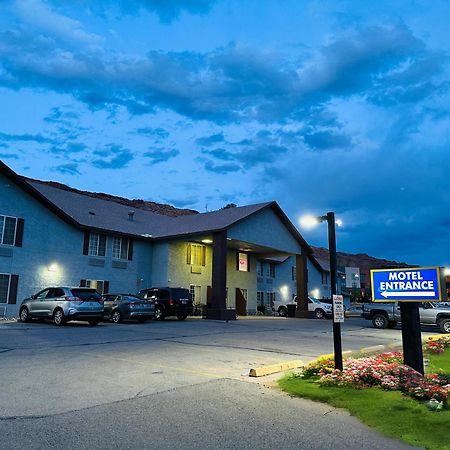 Moab Gateway Inn At Arches Nat'L Park מראה חיצוני תמונה